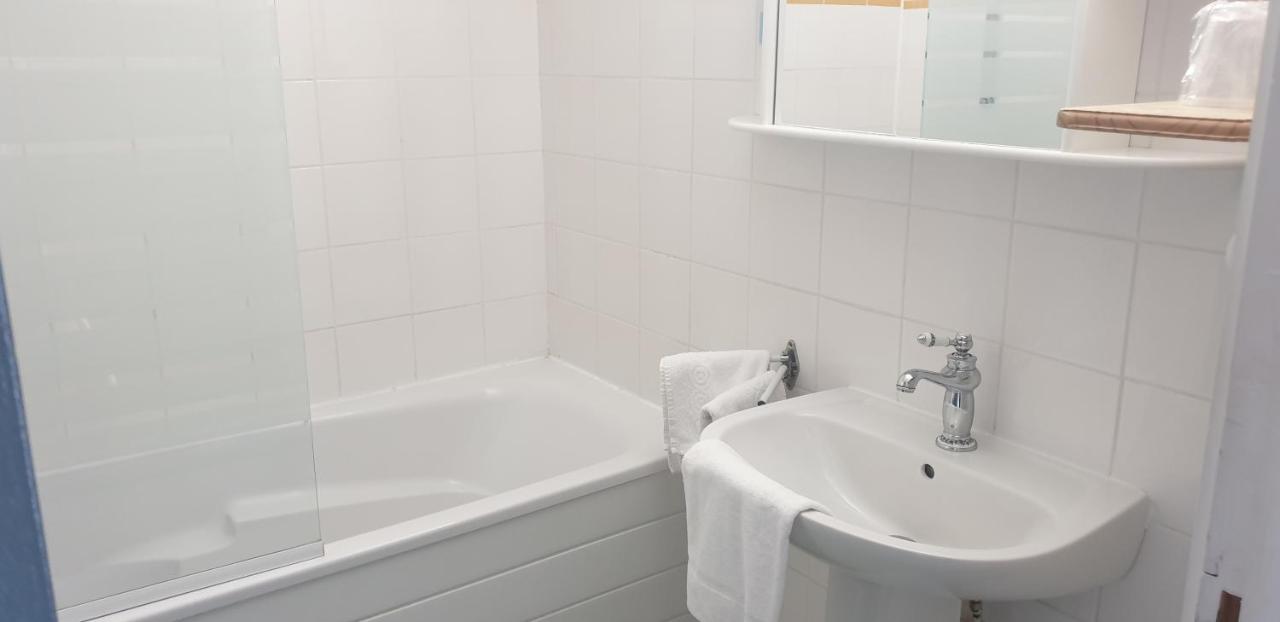 L'Eolienne Hotel Rouxmesnil-Bouteilles Luaran gambar